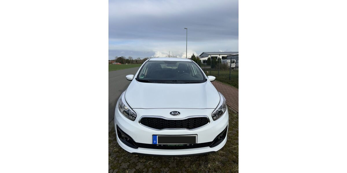 Kia ceed / Ceed 93.000 km 10.700 &euro; Sulingen 27232
