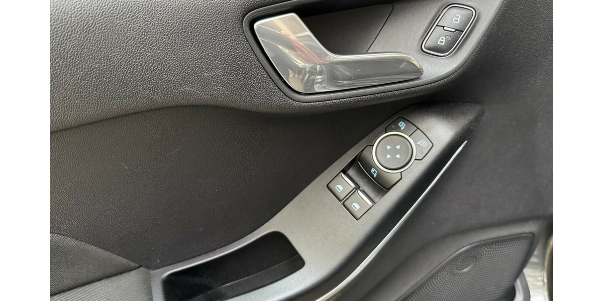 Ford Fiesta Titanium Kam Temp SHZ WR EU6 TOPAUSSTATTUNG 82.000 km 12.750 &euro; Erftstadt 50374