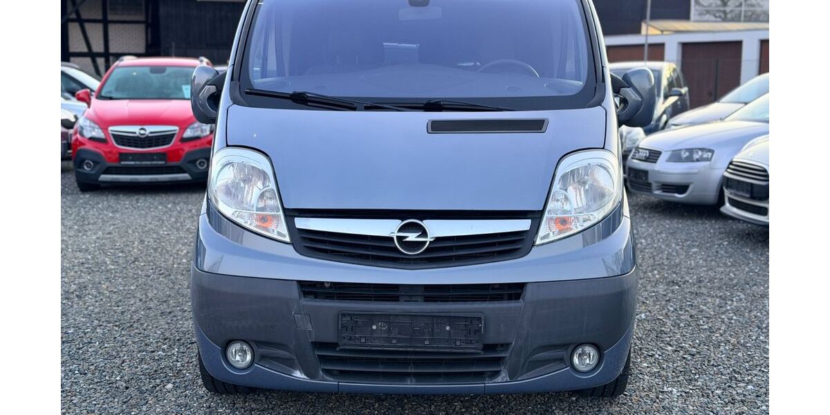 Opel Vivaro 181.000 km 12.999 &euro; Goslar 38640