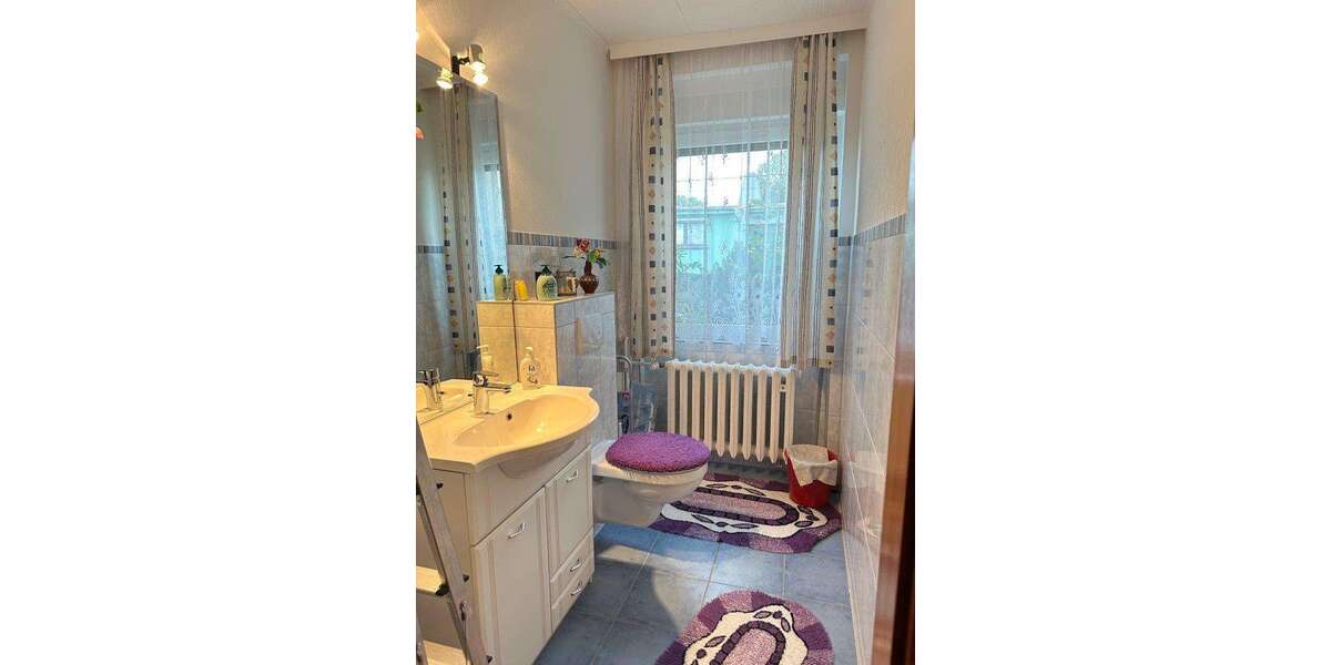 Bungalow - EinZweifamilienhaus mit Wintergarten und tollem Ausblick - Einfamilienhaus Unterwellenborn | Angebot:25809411