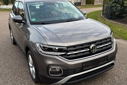 VW T-Cross 17.979 km 17.950 &euro; Twist 49767