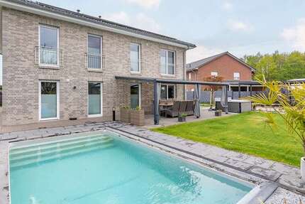 Haus Emstek - 8 Zimmer, 320 m&sup2;, 740.000&euro; | Angebot:25496175