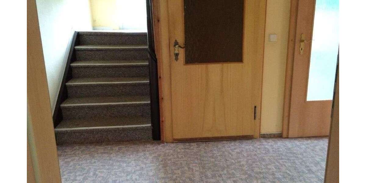 Hier können 1-2 Familien wohnen, 6,5-Zimmer, in sehr ruhiger Lage von Krölpa - Maisonettenwohnung Krölpa b. Pößneck | Angebot:27273446