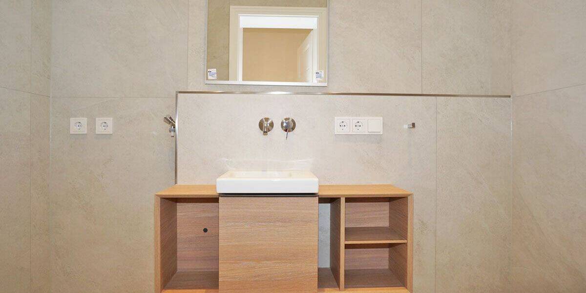 Etagenwohnung Dresden Striesen-Ost - 4 Zimmer, 100 m&sup2;, 1.995&euro; | Angebot:26816724
