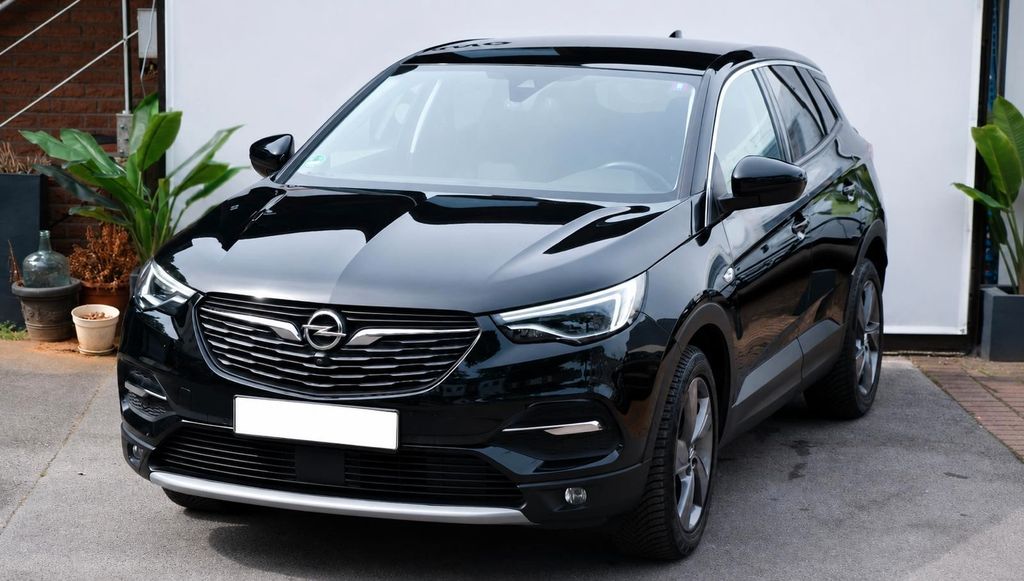 Opel Grandland (X) 113.000 km 14.999 &euro; Duisburg 47226