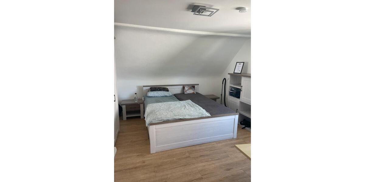 Dachgeschoßwohnung Maxhütte-Haidhof Haidhof - 2 Zimmer, 43 m&sup2;, 520&euro; | Angebot:26407135