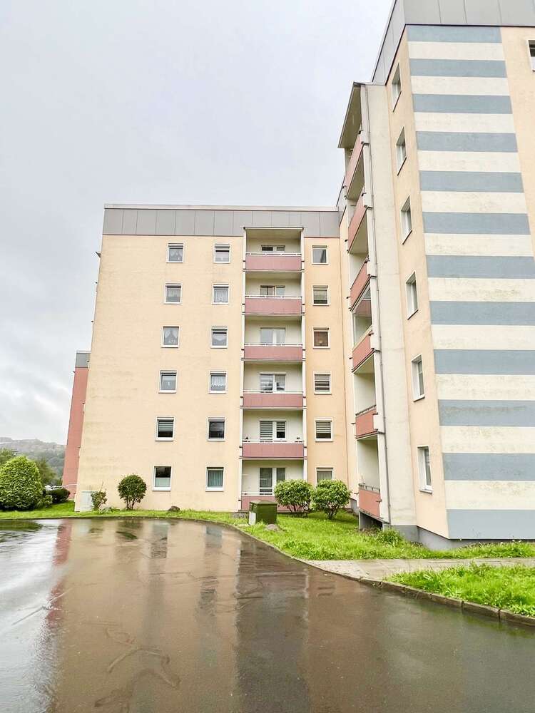 Wohnung zum Kaufen in Suhl 80.000 € 91.51 m²