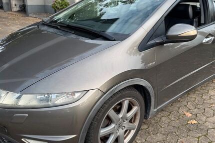 Honda Civic 232.000 km 2.150 € Nürnberg 90453