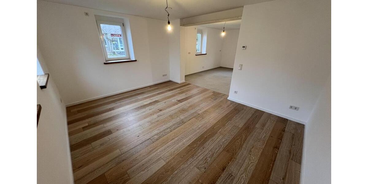 Erdgeschoßwohnung Ammerndorf - 4 Zimmer, 92 m&sup2;, 1.125&euro; | Angebot:25397845