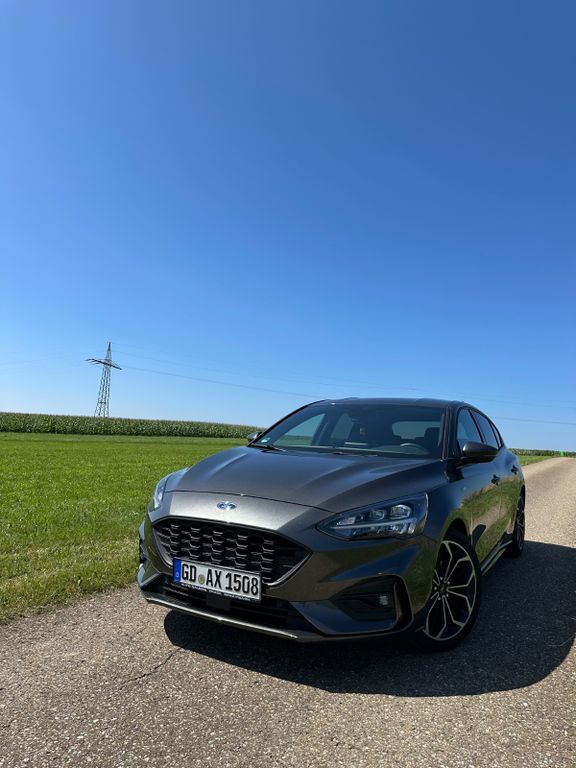 Ford Focus 84.000 km 18.300 € Spraitbach 73565