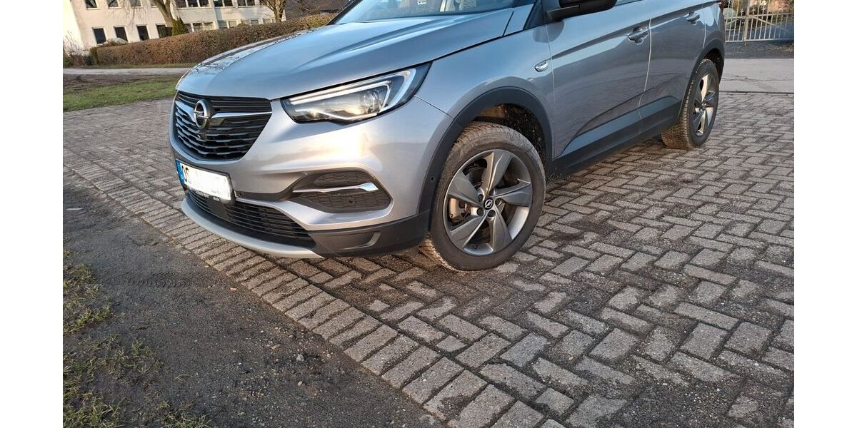 Opel Grandland (X) 46.000 km 17.200 &euro; Georgsmarienhütte 49124