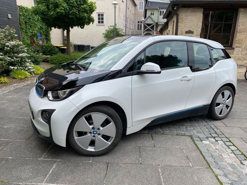 i3