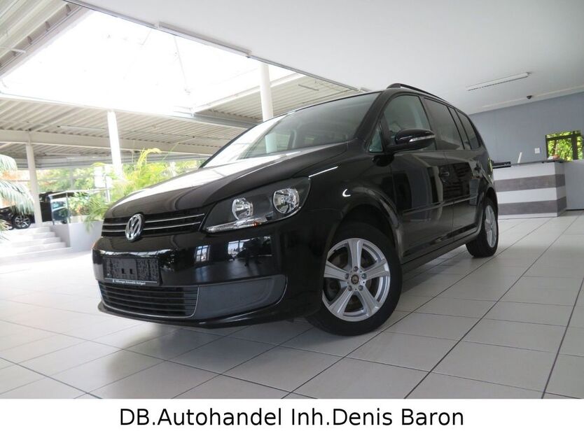 VW Touran 132.000 km 9.980 € Öhringen 74613