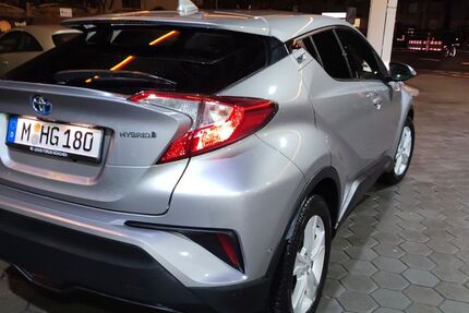 Toyota C-HR 90.200 km 17.600 &euro; Oberbiberg 82041
