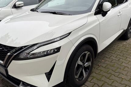 Nissan Qashqai 15.800 km 24.990 € Oldenburg 26125