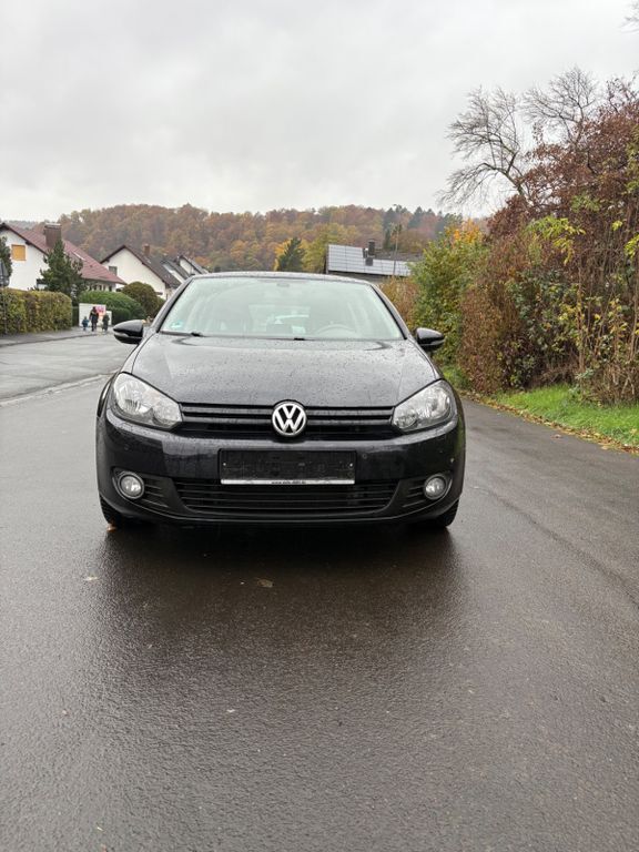 VW Golf 157.000 km 5.900 € Dautphetal 35232