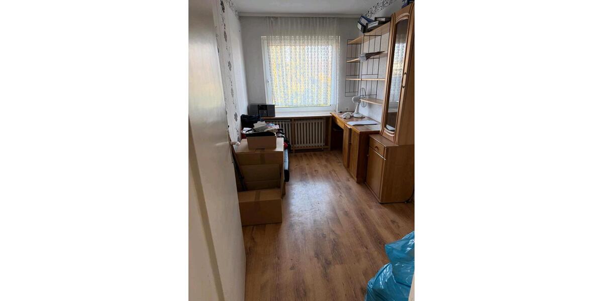 Einfamilienhaus Hofgeismar - 7 Zimmer, 145 m&sup2;, 160.000&euro; | Angebot:26797023