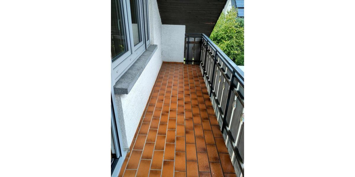 Dachgeschoßwohnung Nußloch - 3 Zimmer, 68 m&sup2;, 880&euro; | Angebot:24788287