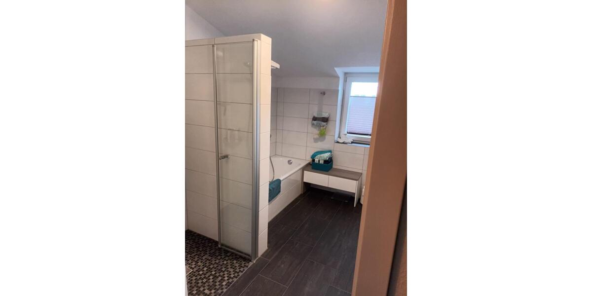 Dachgeschoßwohnung Edewecht - 3 Zimmer, 101 m&sup2;, 339.000&euro; | Angebot:24737877