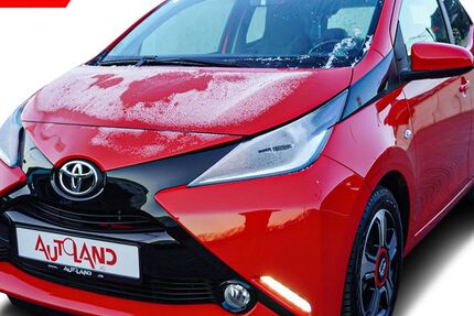 Toyota Aygo (X) 64.375 km 10.990 &euro; Berlin 12683