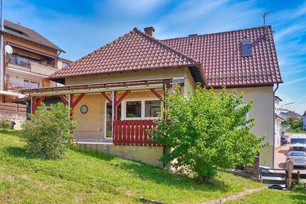 Haus mit Potenzial in schöner Lage von Öschelbronn! 6 zimmer