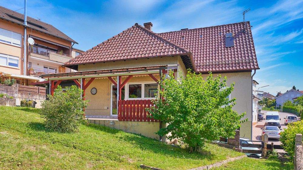 Haus mit Potenzial in schöner Lage von Öschelbronn! 6 zimmer