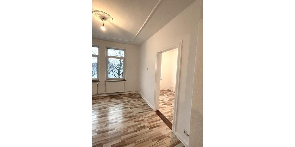 2-geschossige Wohnung mit Balkon im Östlichen Ringgebiet 5 zimmer