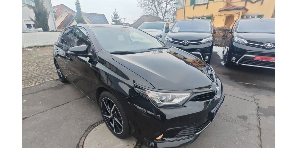 Toyota Auris 65.400 km 14.700 &euro; Sommerach 97334