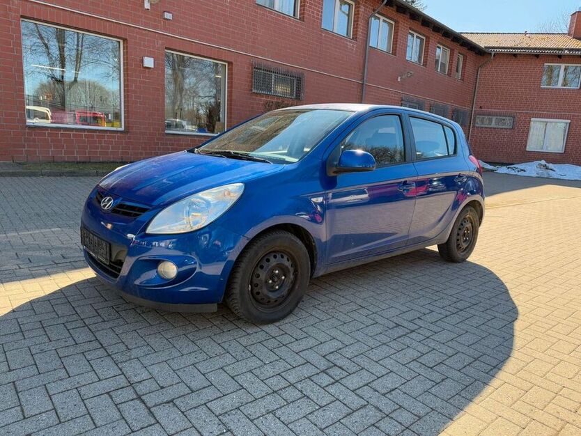 i20