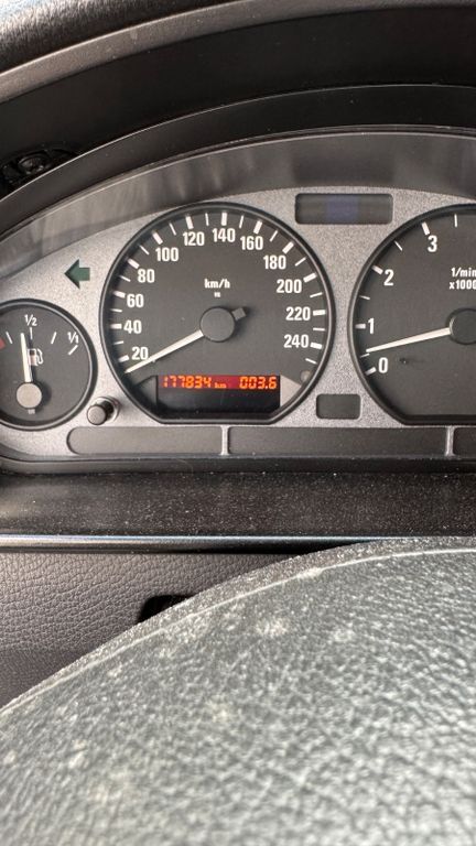323