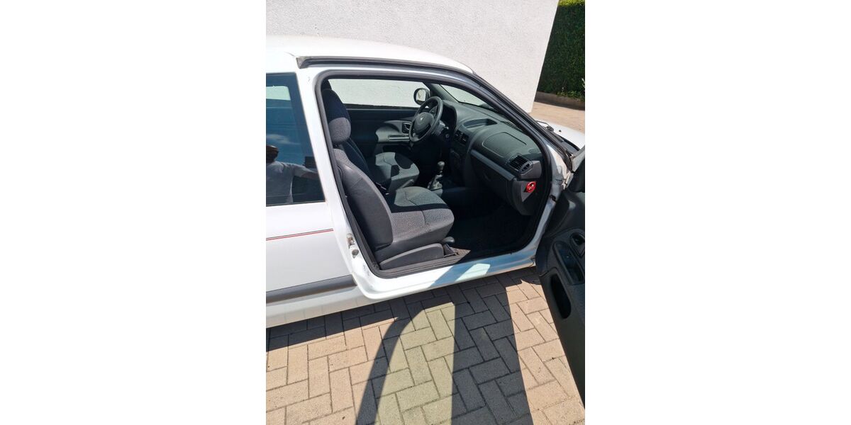 Renault Clio 178.000 km 2.850 &euro; Hamm-sieg 57577