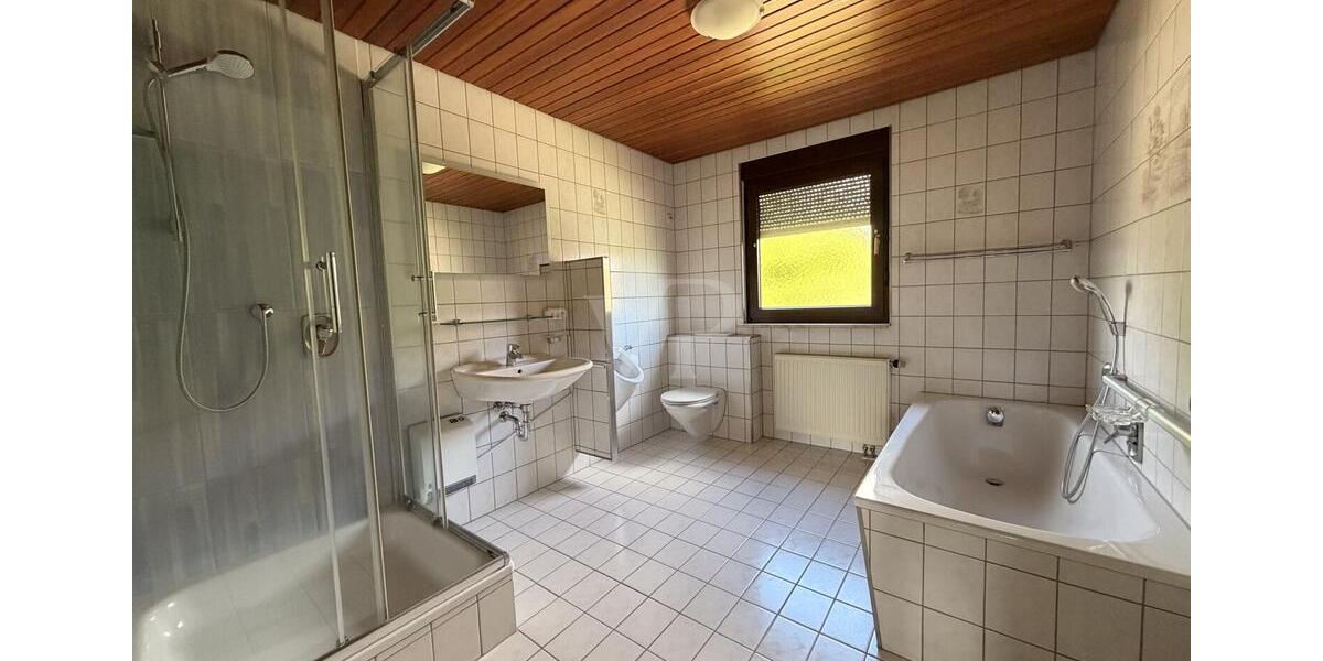 Dachgeschoßwohnung Gallmersgarten - 3 Zimmer, 112 m&sup2;, 750&euro; | Angebot:26679170