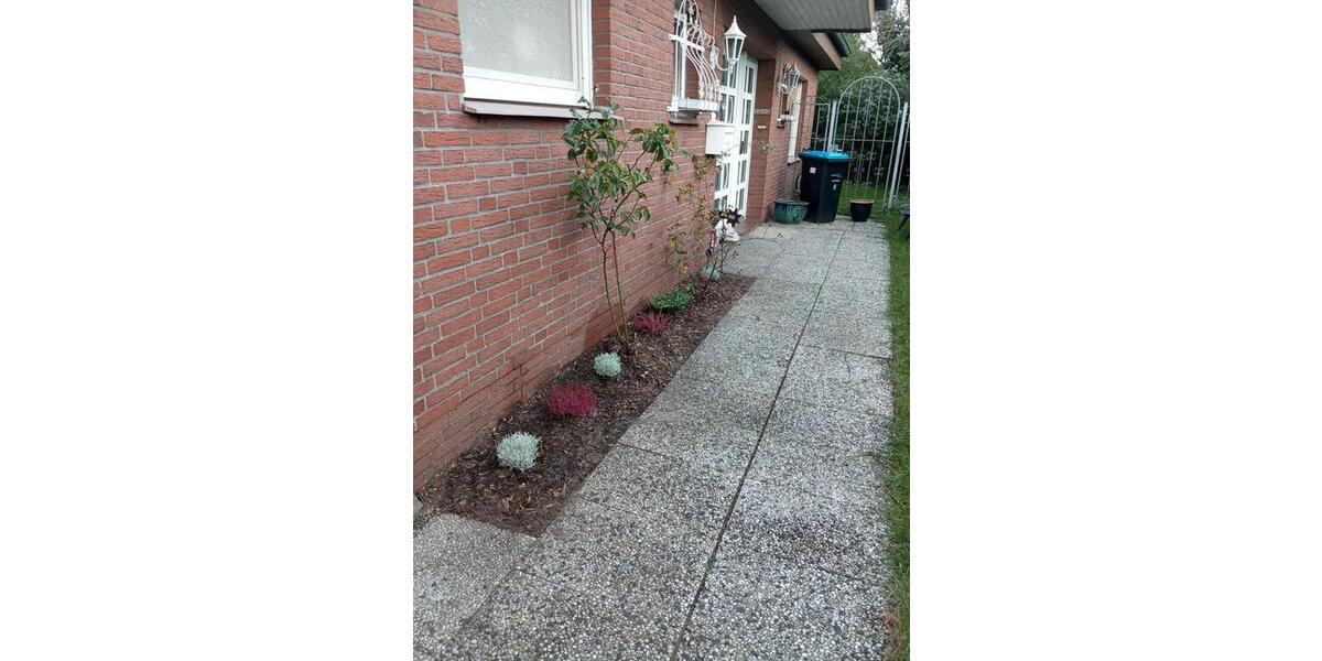 Bungalow Leer (Ostfriesland) - 5.5 Zimmer, 176 m&sup2;, 1.000&euro; | Angebot:25298565