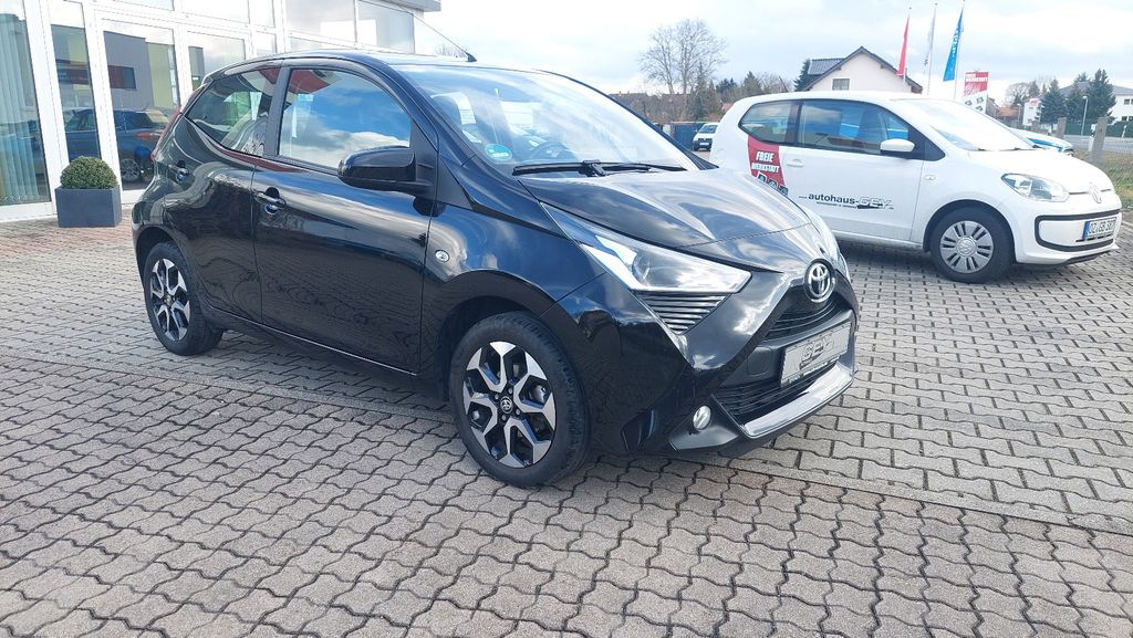 Toyota Aygo (X) 25.530 km 10.900 &euro; Wermsdorf 04779