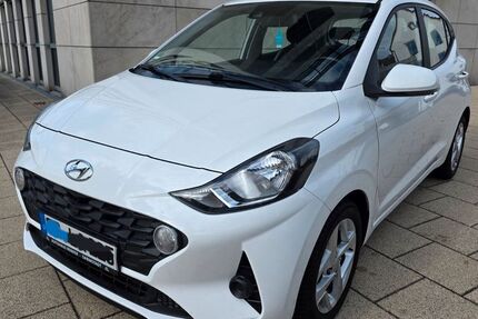 Hyundai i10 61.308 km 10.700 &euro; Mörfelden-Walldorf 64546