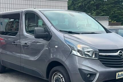 Opel Vivaro 76.229 km 15.850 &euro; Oberhausen 46045