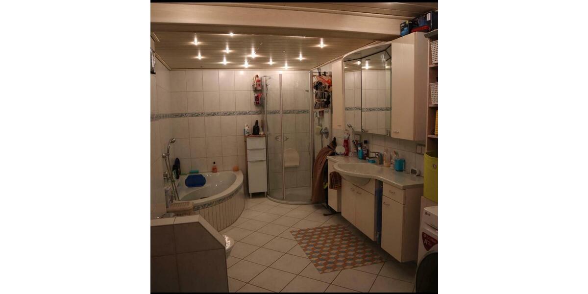 Einfamilienhaus Lichtenfels - 9 Zimmer, 315 m&sup2;, 300.000&euro; | Angebot:27085935