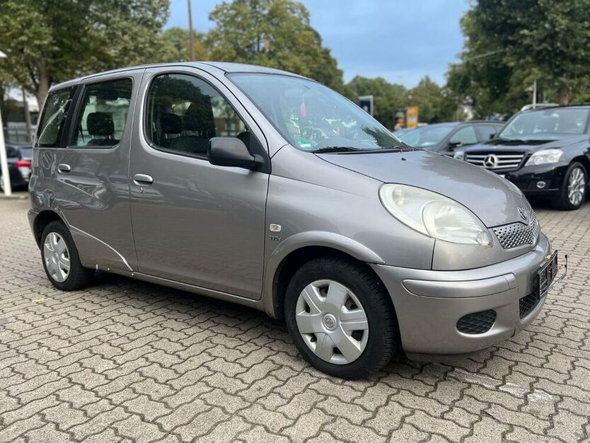 Yaris