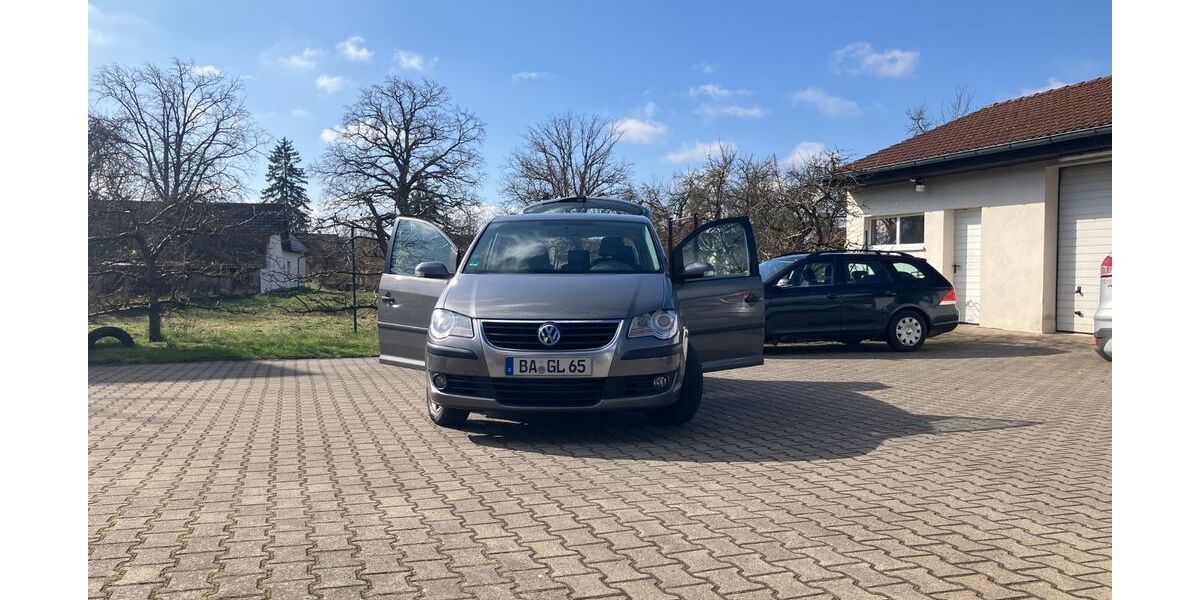 VW Touran 305.280 km 2.400 &euro; Burgebrach 96138