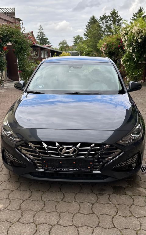 i30