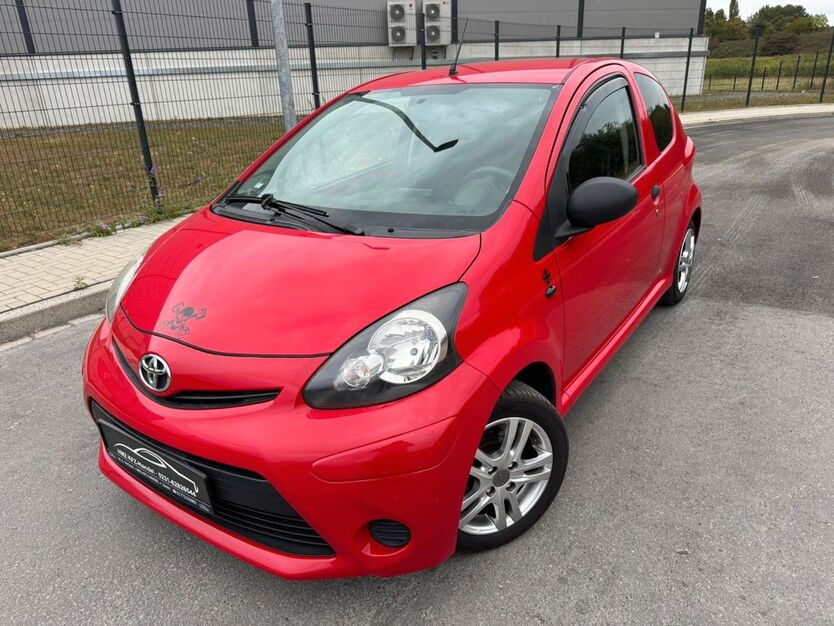 Toyota Aygo (X) 178.000 km 2.990 € Lünen 44536
