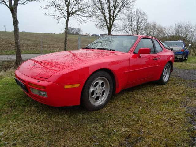 Porsche 944 146.000 km 13.700 &euro; Ferschweiler 54668