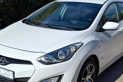 Hyundai i30 127.000 km 5.900 &euro; Halle 06118