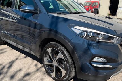 Hyundai TUCSON 103.100 km 17.500 &euro; Ulm 89077