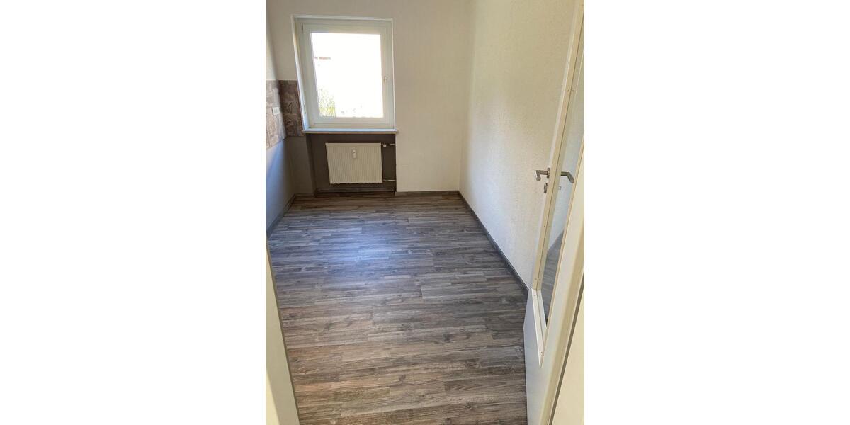 Erdgeschoßwohnung Obertraubling - 4 Zimmer, 93 m&sup2;, 1.350&euro; | Angebot:26537133
