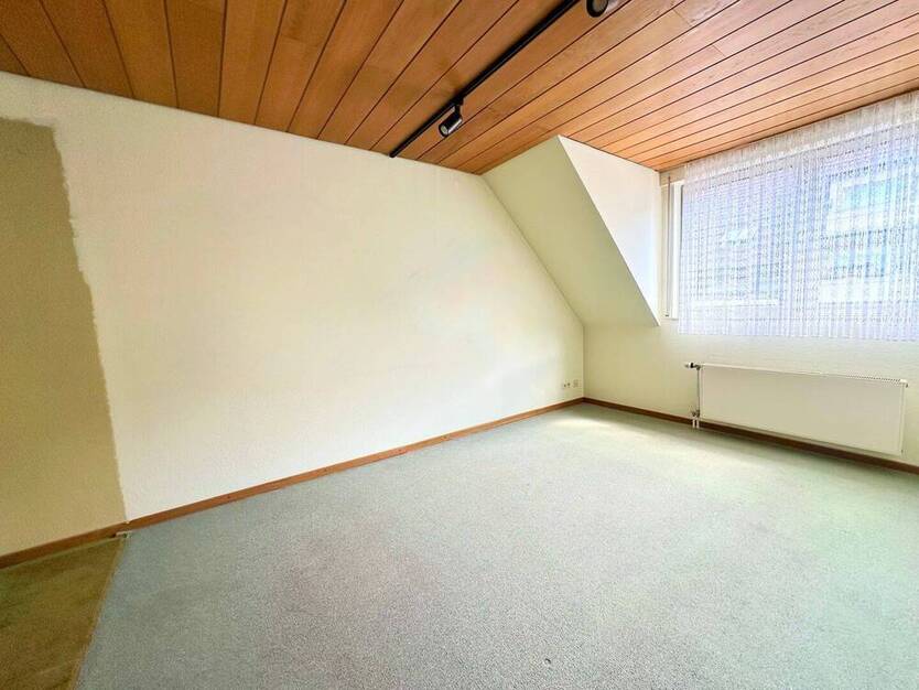Familienfreundliches Reihenendhaus: 4 SchlafZimmer, Garten, Garage mit viel Platz & Potenzial