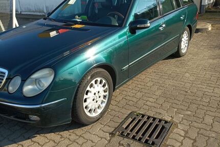 Mercedes-Benz E 320 231.327 km 2.500 € Halle Saale 06122