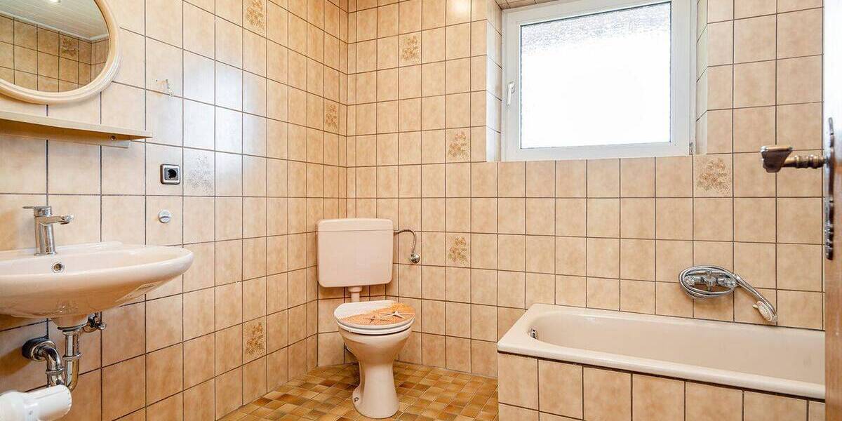 Einfamilienhaus Blomberg - 1 Zimmer, 240 m&sup2;, 399.000&euro; | Angebot:26815807