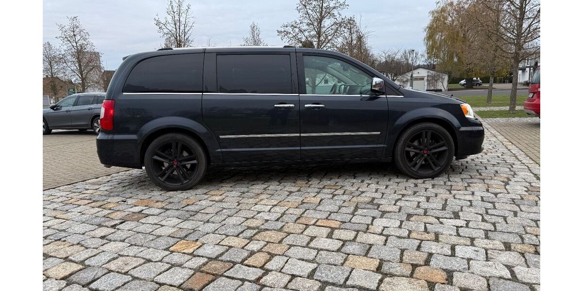 Lancia Voyager 187.000 km 8.699 &euro; Salzgitter 38229