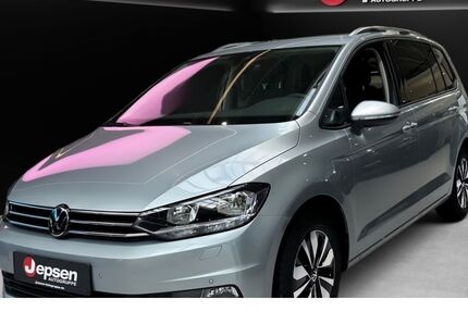 VW Touran 9.900 km 42.770 € Regensburg 93053